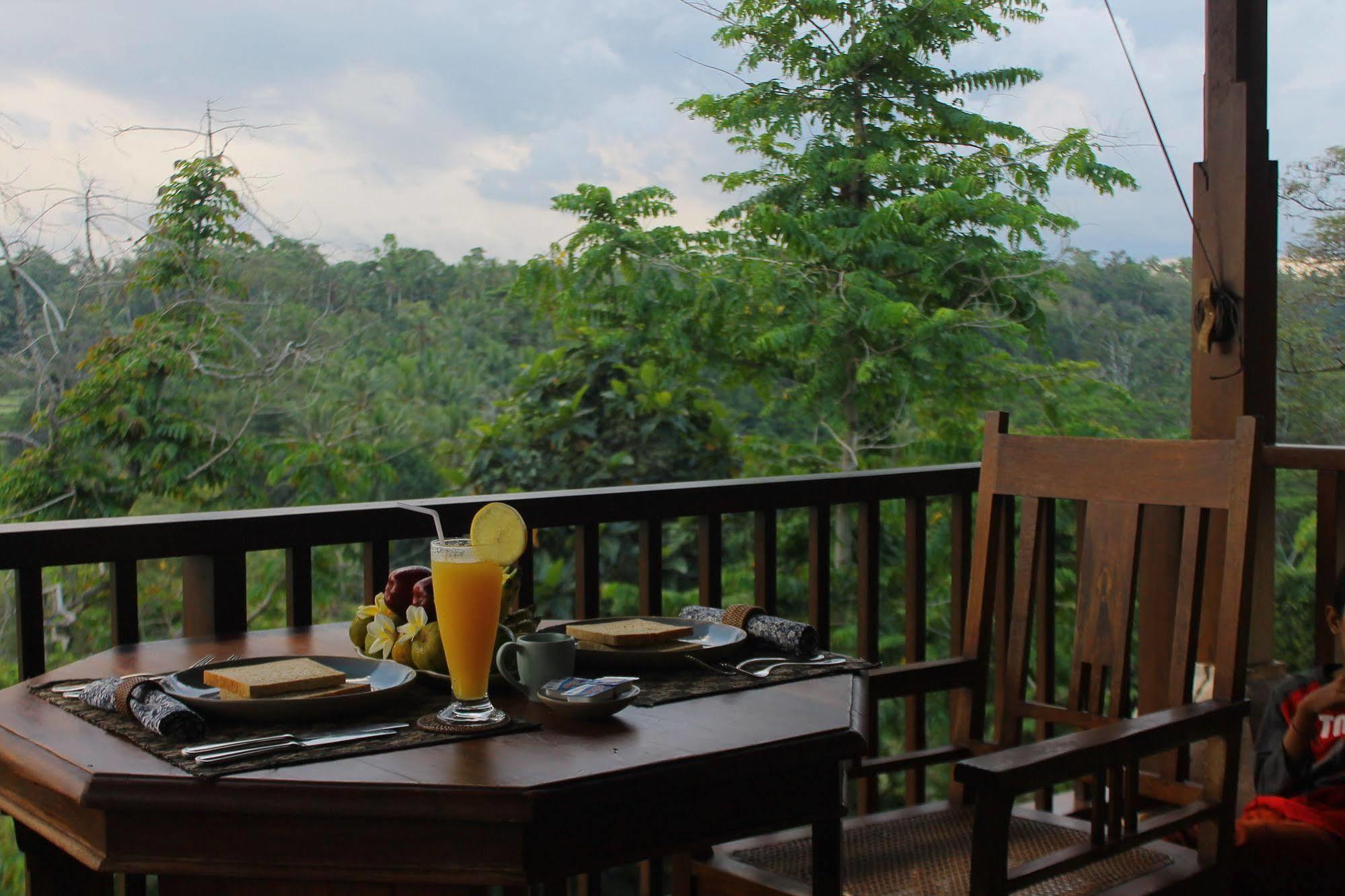 Gayatri Ubud Buitenkant foto